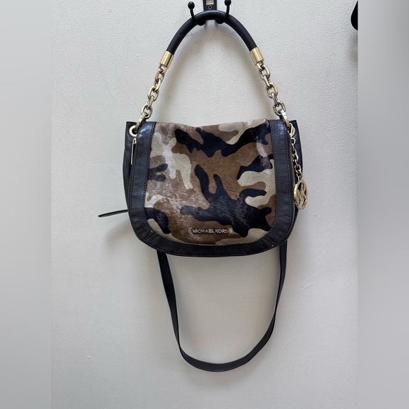 Michael Kors Camouflage Crossbody Bag - Picture 2 of 15